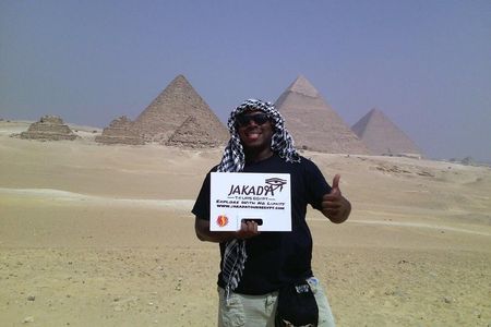 Private Day Trip with Guide to Giza Pyramids Saqqara and Memphis