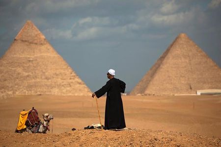 Private Guided Half-Day Trip to Giza Pyramids with Camel-Riding