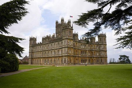 Shared Group Downton Abbey and Highclere Castle Tour from London