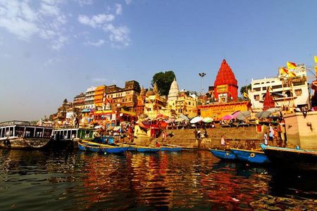 3-Night Private Tour to The Taj Mahal and Agra with Varanasi from Delhi