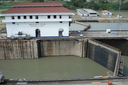 Panama Layover tour with Panama Canal and City Tour