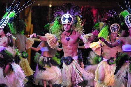 Luau Kalamaku on Kauai with Manor House 4-Course Dinner & Show