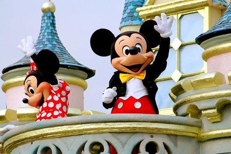 Hong Kong Disneyland Admission with Transfers from Kowloon Area