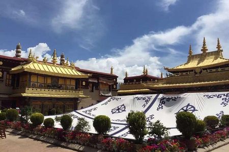 Central Tibet Monastery 6-Day Tour to Lhasa, Gyantse, and Shigatse