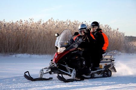 Snowmobile Safari in Helsinki Archipelago with Lunch