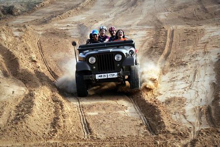 Jeep Safari Day Trip to Kanota Lake from Jaipur
