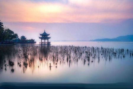 Hangzhou Highlights Private Day Tour with West Lake Boat Ride from Shanghai