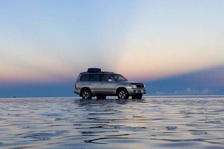 Luxury 2 Days Trip from La Paz to Uyuni Salt Flats by Flight