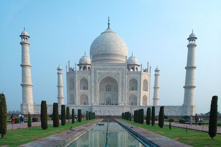 Jaipur transfer from Agra with Taj sunrise and Fatehpur Sikri