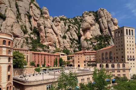 Montserrat Tour, Rack Railway, Basilica, Moreneta & Licor Tasting