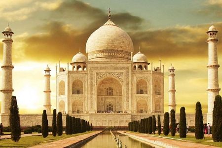 Same Day Agra from Delhi by Train(Gatimaan Express)