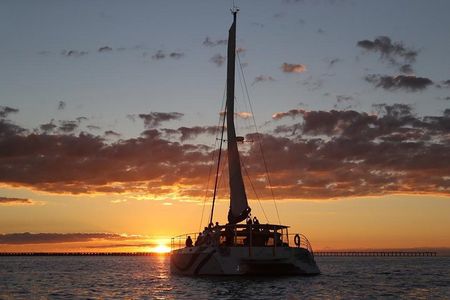 Hervey Bay Champagne Sunset Sail