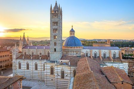 San Gimignano, Siena, Monteriggioni: Fully Escorted Tour, Lunch & Wine Tasting