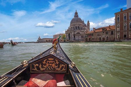 Shared Gondola Ride with Guided Walking Introduction