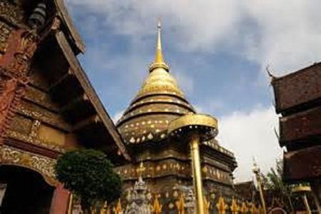 Private Temples Tour in Lampang and Lamphun