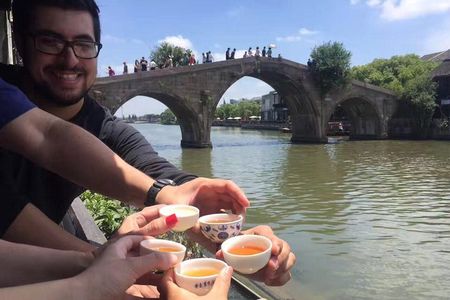 Private Half Day Tour: Zhujiajiao Water Town with Gondola Ride