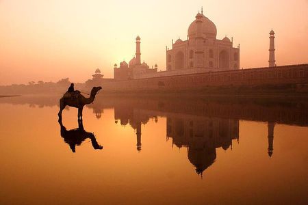 Delhi Agra Delhi Tour: 01 Overnight stay in Agra.
