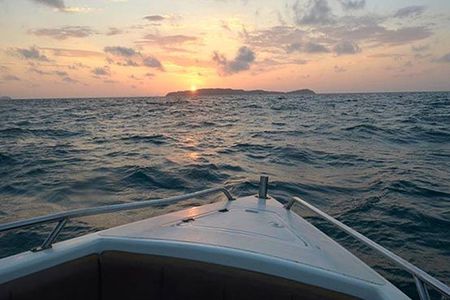Phi Phi Early Bird Premium Tour by Speed Boat With Lunch