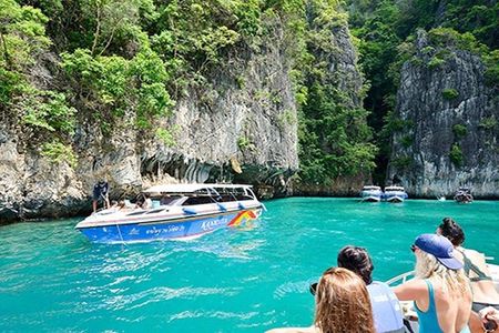 Phi Phi Island Speed Boat Premium Trip with Lunch