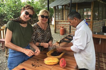 Cacao Farm & Chocolate tasting with a visit to Jubones desert