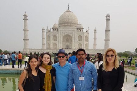 Private Day Tour of Taj Mahal with Old Agra Heritage Walk and Rickshaw Ride