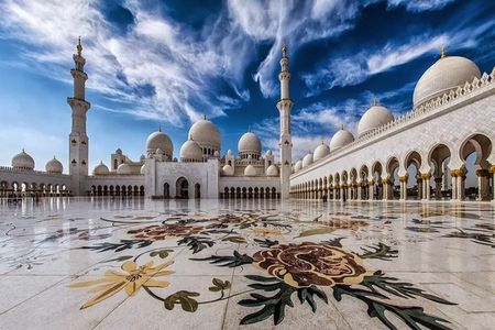 Dubai to Abu Dhabi Private City Tour with Sheikh Zayed Mosque
