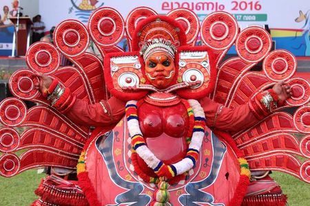 Tour of Kochi with Lunch: Kathakali and Dinner With Evening Tour.