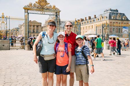 From Paris: Versailles Bike Tour w/ Palace, Gardens, & Picnic