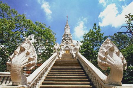 Oudong Temples & Phnom Prasith Private Tour from Phnom Penh