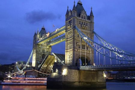 Private Guided and Chauffeured Tour of London
