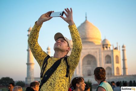 Taj Mahal And Agra Fort Private Day Tour with 5 Star Lunch
