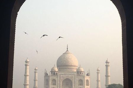 Golden Tingle Tour (delhi agra jaipur) by car
