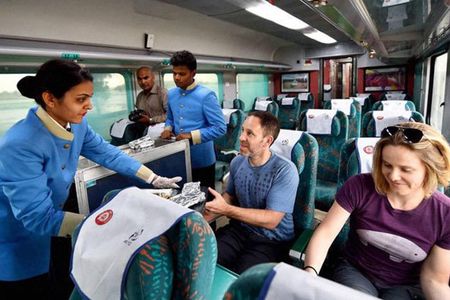 Taj Mahal Tour By Train With 5 Star Hotel Lunch