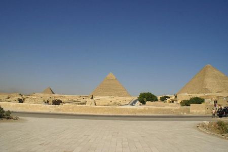 Layover day at The pyramids,Egyptian Museum and Khan ElKhalili Bazaar