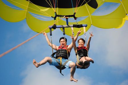Maunalua Bay Higher Flyer Parasailing Adventure