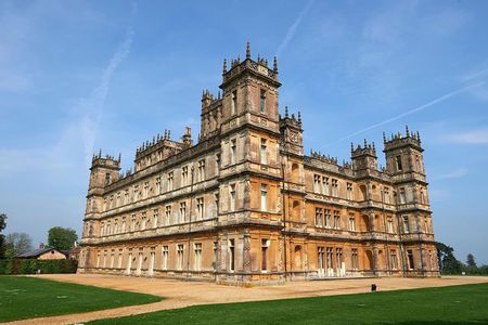 Downton Abbey and Village Coach Tour from London with Highclere