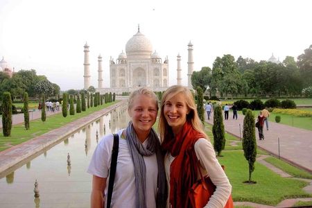 Agra: Taj Mahal and Agra Fort Private Guided Half-Day Trip