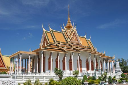 Half-Day Small-Group Guided Tour of Phnom Penh