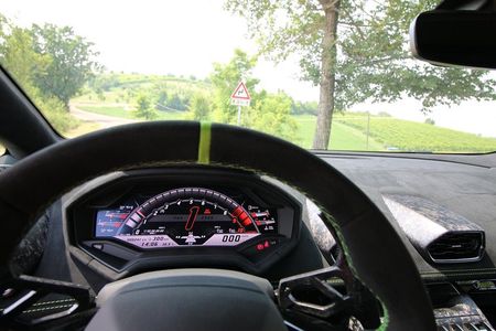 PUSHSTART LAMBORGHINI HURACAN PERFORMANTE-Test Drive Maranello 