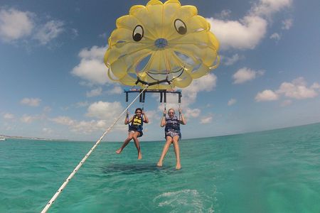 Parasailing Grand Turk