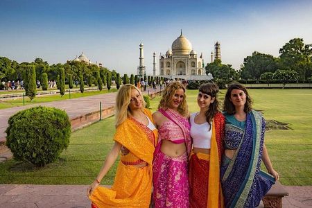 Agra Tour With Taj Mahal, Agra Fort & Mehtab Bagh by Tuk tuk