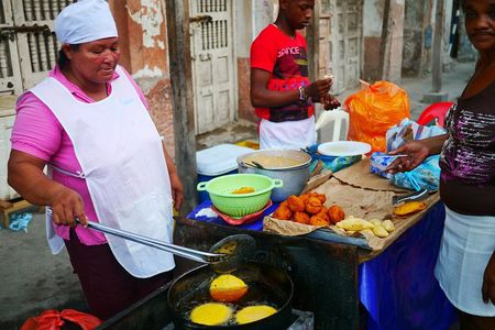  Street Food Tour of Cartagena