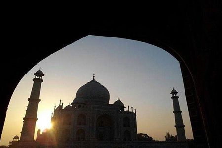  Taj Mahal Tour From Delhi