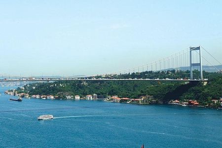 Bus and Boat Combo İstanbul Tour with Breakfast and Tour Guide