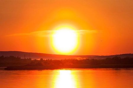 Private Traditional Lakeside Sauna with Midnight Sun