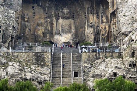 Private tour to Longmen Grottoes and Shaolin from Xi'an by train