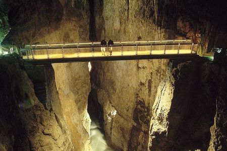 Slovenia's Wonders: UNESCO Škocjan caves, Predjama Castle & Piran