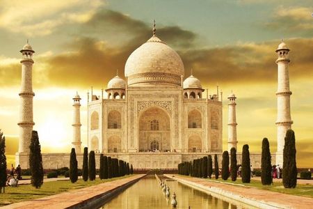 Private Sunrise tour of Taj Mahal and Agra fort
