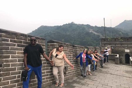 Great Wall Layover Small Group Tour (9AM-1PM)