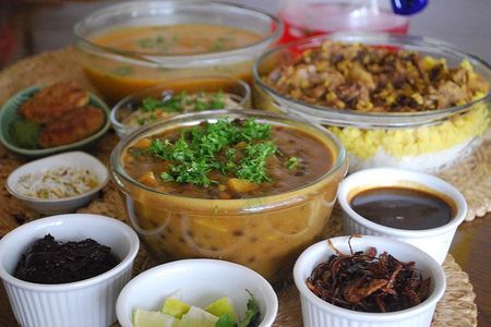 Private Mumbai Home Cooking Lesson and Grant Road Market Tour